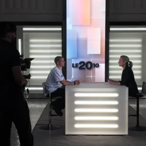 Anne-Sophie Lapix’s 20h10 Show - (FRANCE)