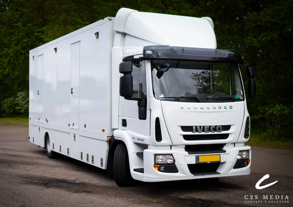 HD2-Iveco Eurocargo 6 Camera HD OB Van - Image 15