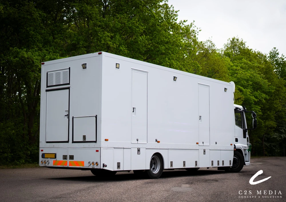 HD2-Iveco Eurocargo 6 Camera HD OB Van - Image 14