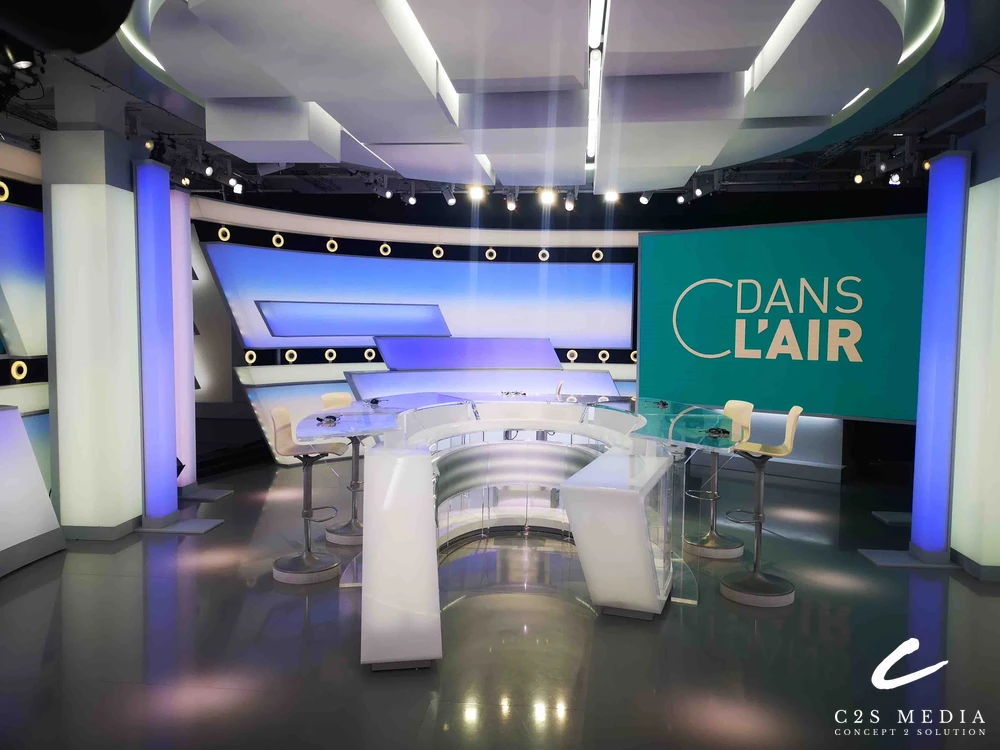 C à Vous TV studio relocation by C2S Media, Paris