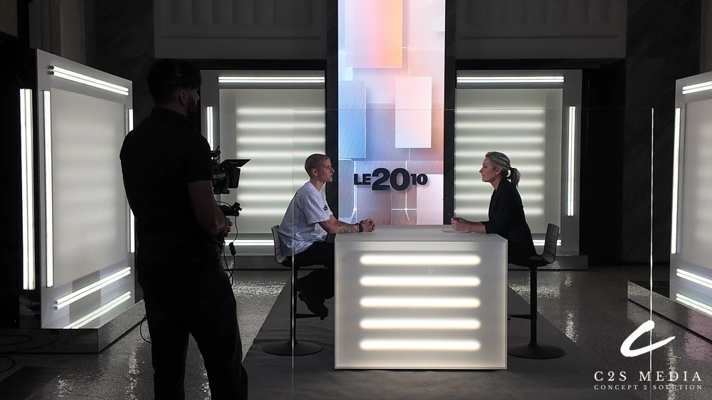 Presenter and guest area