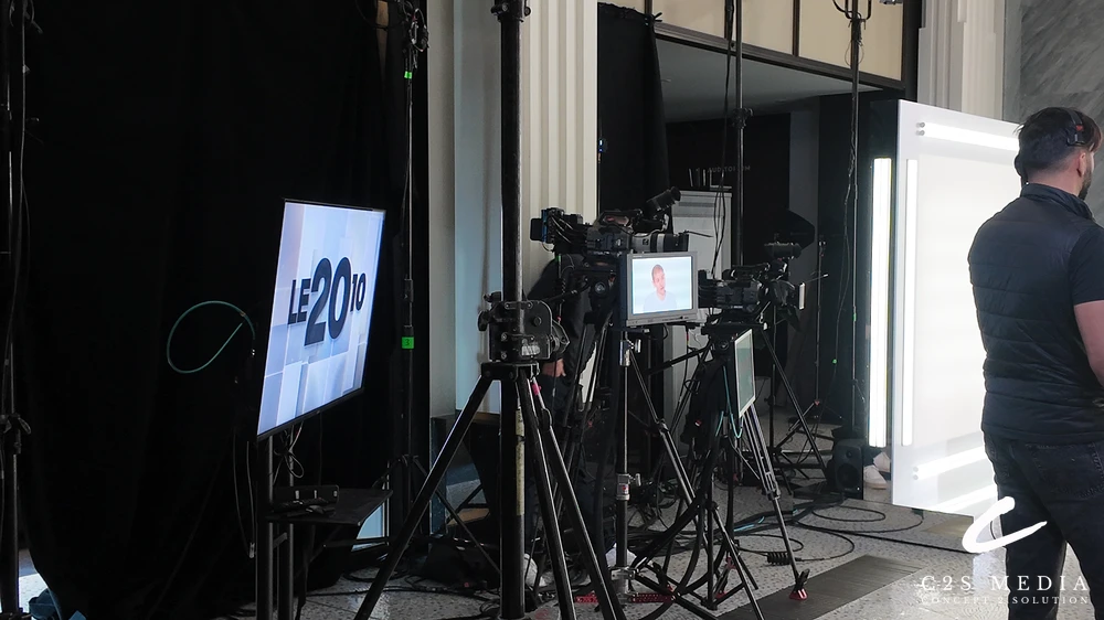 20h10 TV show set by C2S Media, Paris (8)